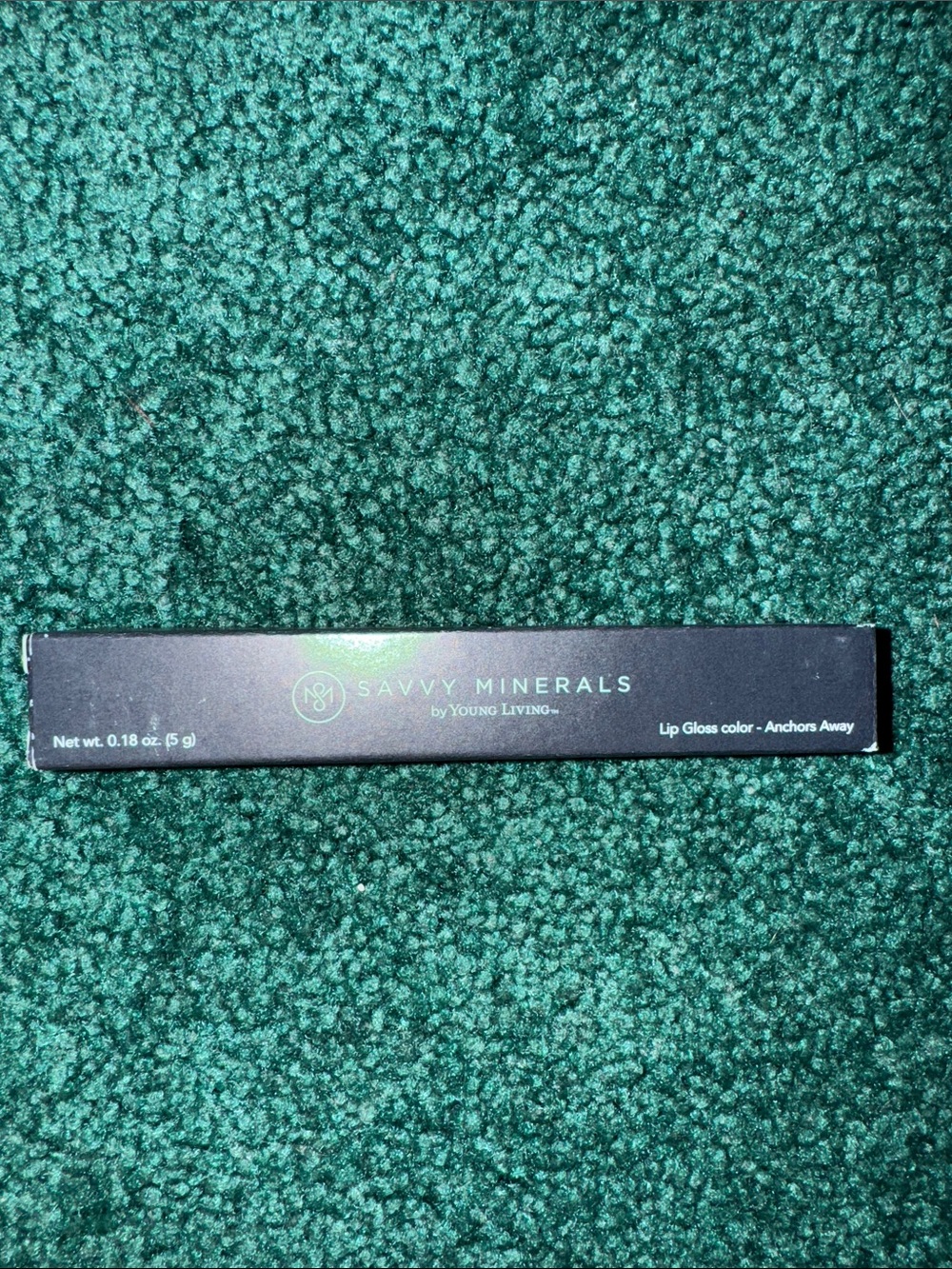 Young Living Savvy Minerals Lip Gloss Anchors Away